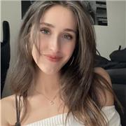 Mathe-Tutorin, in Graz, die gerne alle Altersklassen unterrichtet.